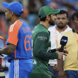 পাক ক্রিকেটারের বাড়ানো হাত ফেরালেন সূর্যকুমার! ভারত-পাক দ্বৈরথে এবার সৌজন্যে চরম ইতি