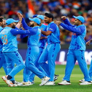 ধোনির অগাধ বিশ্বাস, গম্ভীরের কড়া দাওয়াই! ২০২৬ বিশ্বকাপে কি অপরাজিত থাকবে ভারত?