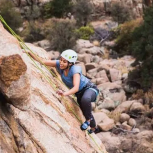 বুড়ো হাড়ের ভেলকি! পুরুলিয়ার অযোধ্যা পাহাড়ে রক ক্লাইম্বিং ও ক্যারাটেতে তাক লাগালেন প্রবীণরা
