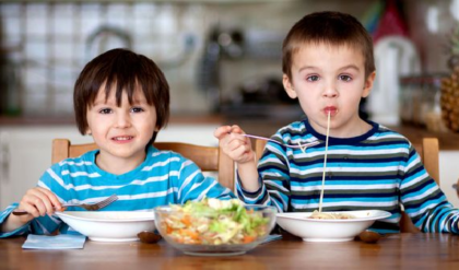 চিবিয়ে না খেয়ে গোগ্রাসে গিলছে শিশু? ভবিষ্যতের এই ৩টি বড় রোগের ঝুঁকি বাড়ছে আজই