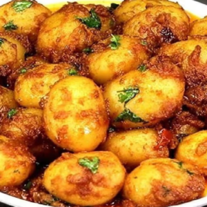 আলুর দমে আচারের ট্যুইস্ট! লুচির সাথে এই রেসিপি পাতে পড়লে বাড়ির ছোট-বড় সবাই হবে ফিদা