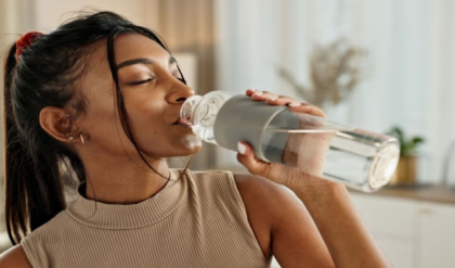 আপনি কি ‘ডিহাইড্রেটেড জেনারেশন’-এর অংশ? তৃষ্ণা পাওয়ার আগেই জল না খেলে হার্ট ও কিডনির বড় বিপদ!