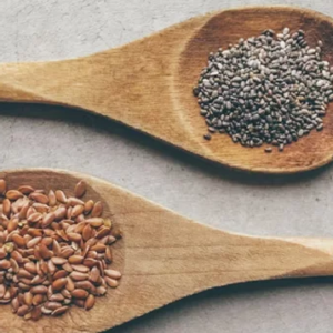 খালি পেটে চিয়া বীজ না কি ফ্ল্যাক্সসিড— সুপারফুডের লড়াইয়ে এগিয়ে কে?