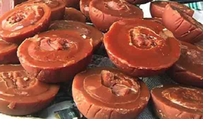 ভেজাল গুড় খেয়ে বিপদ ডাকছেন না তো? আসল গুড় চেনার ৫টি মোক্ষম উপায় জানুন