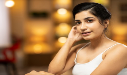 ভ্রমণে গিয়েও ত্বক থাকবে উজ্জ্বল ও সতেজ! ব্যাগে রাখুন এই ৫টি জিনিস, মেনে চলুন সহজ রুটিন