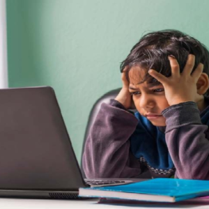 সন্তানের রেজাল্ট কি দিনের পর দিন খারাপ হচ্ছে? গৃহশিক্ষক নয়, দায়ী হতে পারে আপনার বাড়ির পরিবেশ!