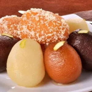 মিষ্টি দেখলেই জিভে জল? অজান্তেই নিজের শরীরে বিষ ঢালছেন না তো? সতর্কবাণী চিকিৎসকদের