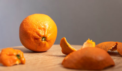 কমলার খোসা ডাস্টবিনে ফেলার আগে সাবধান! এর ম্যাজিক গুণ জানলে আজ থেকেই জমানো শুরু করবেন