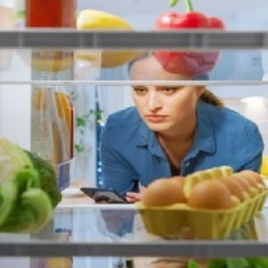 অজান্তেই শরীরে ঢুকছে মারণ রোগ! ফ্রিজে খাবার সংরক্ষণের এই মারাত্মক ভুলগুলো আপনিও করছেন না তো?