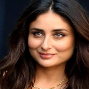 ৪৪-এও রূপের জেল্লায় টেক্কা দিচ্ছেন ২০-এর নায়িকাদের! করিনা কাপুরের বয়স ধরে রাখার গোপন মন্ত্র ফাঁস