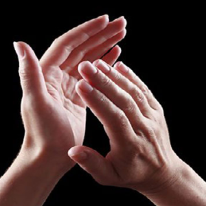 হাততালিতেই লুকিয়ে দীর্ঘায়ুর রহস্য! প্রতিদিন ২ মিনিট এই কাজ করলে হার্ট থাকবে চিরকাল তরুণ