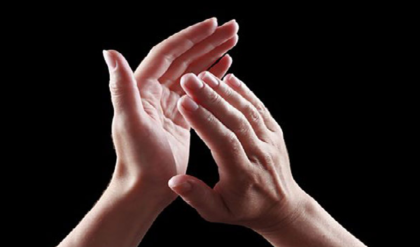 হাততালিতেই লুকিয়ে দীর্ঘায়ুর রহস্য! প্রতিদিন ২ মিনিট এই কাজ করলে হার্ট থাকবে চিরকাল তরুণ