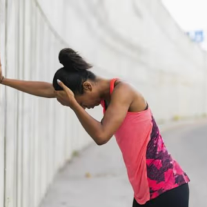 হঠাৎ মাথা ঘুরে পড়ে যাওয়া কি নিছক দুর্বলতা? অজান্তেই মারণ রোগের কবলে পড়ছেন না তো?