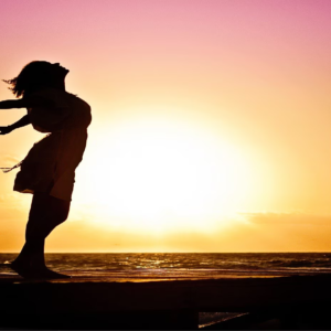 প্রিয়জনকে উপহার তো দিলেন, নিজের শরীরকে দিচ্ছেন কি? ভালোবাসার মরশুমে ফিট থাকার ৫টি সহজ টিপস