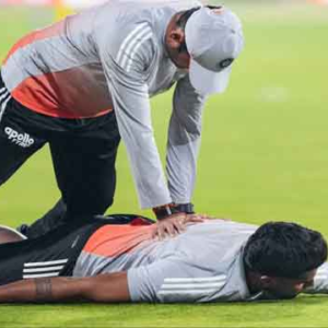 বিশ্বকাপ শুরুর ২৪ ঘণ্টা আগে বড় ধাক্কা! ছিটকে গেলেন হর্ষিত রানা, কে হলেন ত্রাতা?