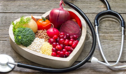 অজান্তেই কি হার্টকে মৃত্যুর মুখে ঠেলে দিচ্ছেন? আজই রান্নাঘর থেকে বিদায় করুন এই ৫টি খাবার!