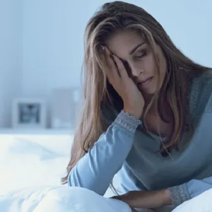 সারাদিন ক্লান্তি আর দুর্বলতা পিছু ছাড়ছে না? রাতে একটানা ঘুমের জাদুকরী শক্তি চিনে নিন