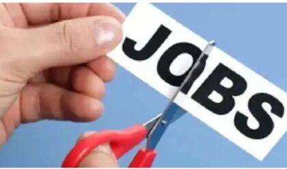 ২০ হাজার কর্মীর ভবিষ্যৎ অন্ধকারে! AI-এর দাপটে এই নামী ব্যাংকে বড় ছাঁটাইয়ের খাঁড়া!