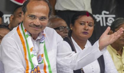 ৩০ বছর পর ফের বিধানসভায় ‘রবিন হুড’! বহরমপুরেই কি কামব্যাক করছেন অধীর চৌধুরী?