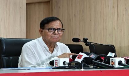 বামেদের ৩২ প্রার্থীর তালিকায় বড় চমক! ফরওয়ার্ড ব্লককে ছাড়াই লড়াইয়ের ময়দানে সেলিমরা?