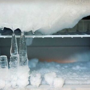 ফ্রিজে বরফের পাহাড়? মাত্র ৩০ মিনিটে পরিষ্কার করার ৫টি জাদুকরী কৌশল!