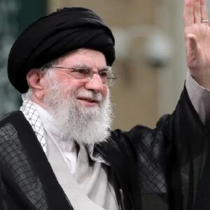 “হিজাব বিতর্ক থেকে পরমাণু স্বপ্ন”—কেন খামেনেইকে নিকেশ করতে মরিয়া ছিল ট্রাম্প?