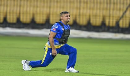 ধোনি ম্যাজিক কি এবার ফিকে? হাঁটুর পুরনো চোট নিয়ে চিন্তায় চেন্নাই, মাহির বিকল্প কে?