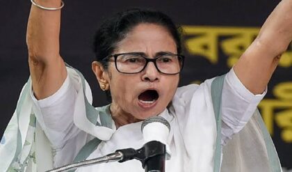 “ভোটার তালিকায় নেই ৪৫ হাজার নাম!”-এবার কোন ‘ব্রহ্মাস্ত্র’ প্রয়োগ করছেন মমতা?