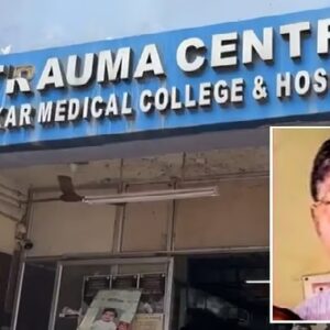 ‘গরিবের পাশে কেউ নেই!’ আরজি করে স্বামীর দেহ আঁকড়ে কান্নায় ভেঙে পড়লেন স্ত্রী