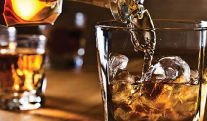 ‘বার’ স্টাইলে পেট্রোল পাম্প? এবার শপিং মলেও মিলবে বিয়ার-ওয়াইন! চমক প্রশাসনের