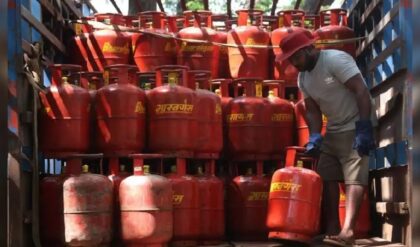 “হাতের মুঠোয় রান্নার গ্যাস!”-যুদ্ধ থামিয়ে ভারতীয় জাহাজকে রাস্তা ছাড়ল ইরান