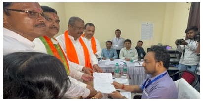 হেভিওয়েট লড়াইয়ের দামামা! হলদিয়ায় বিশাল মিছিলে মনোনয়ন জমা শুভেন্দু অধিকারীর, নজরে মমতার কেন্দ্রও