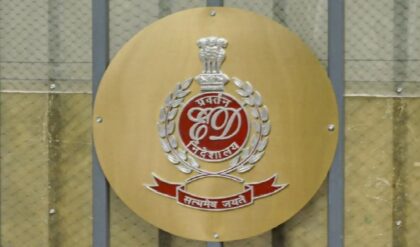 ভোটের মাঝেই ইডি-র জালে হেভিওয়েট প্রার্থী! সিজিও কমপ্লেক্সে হাজিরা দেবাশিস কুমারের, শোরগোল রাজ্যে