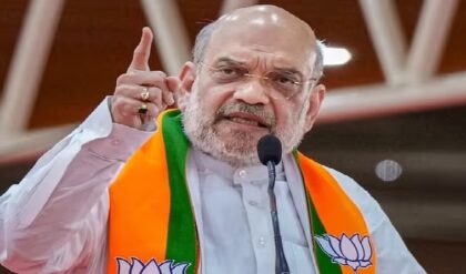 “গণতন্ত্রে বন্দুকের কোনো স্থান নেই!” সংসদে দাঁড়িয়ে অতিবামদের চরম হুঁশিয়ারি অমিত শাহের