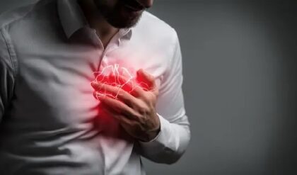 নিরবে আসছে মৃত্যু! ৩০-এর কোঠায় পা দিলেই এই ৫টি কাজ আপনার হার্টকে করে দিচ্ছে শেষ