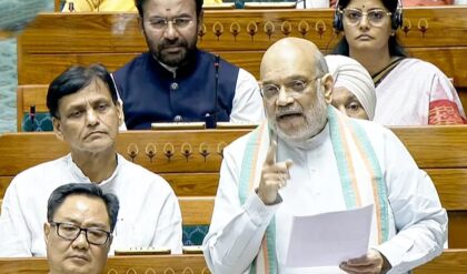 “ইন্দিরার বামপন্থী প্রেমেই মাওবাদের জন্ম!”, লোকসভায় কংগ্রেসকে তুলোধোনা অমিত শাহের