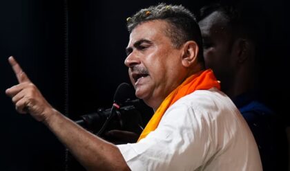 “সবই সাজানো ও রাজনৈতিক ষড়যন্ত্র”-২৫টি ফৌজদারি মামলা নিয়ে মুখ খুললেন শুভেন্দু