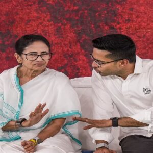 ‘আদালতে জয়, পালিয়েছে জ্ঞানেশ কুমার!’ অভিষেকের আবদারে ৫ দিনের মেগা ধরনা তুললেন মমতা