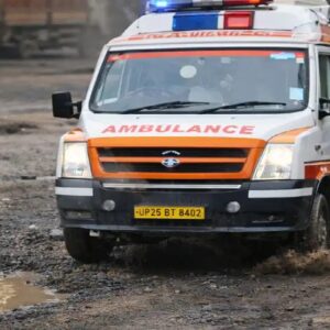 কবরের গর্তে ‘শ্মশানযাত্রা’! অ্যাম্বুল্যান্সে নড়ে উঠল ‘মৃত’ মহিলার দেহ, তারপর? অবিশ্বাস্য