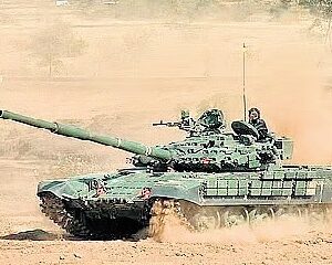 রাশিয়া-ইউক্রেন যুদ্ধের শিক্ষা? ফিউচার রেডি কমব্যাট ভেহিকেল আনছে ভারত, কেন কাঁপছে চিন-পাকিস্তান?