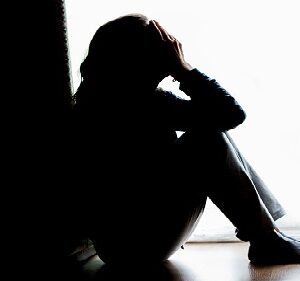 ১৩ তলা থেকে মরণঝাঁপ! মা-বাবা যখন ঘুমন্ত, তখনই চরম পথ বেছে নিলেন এমবিএ ছাত্রী