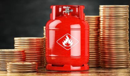 সাপ্লাই চেইনে টান পড়া চলবে না! এলপিজি সংকটে নবান্ন থেকে কড়া দাওয়াই মমতার, ডিস্ট্রিবিউটরদের হুঁশিয়ারি