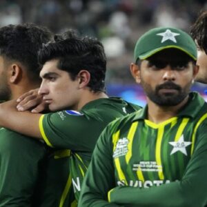 বিশ্বকাপ থেকে বিদায় নিতেই পাক ক্রিকেটারদের জরিমানা, পকেট থেকে যাচ্ছে ৫০ লাখ?