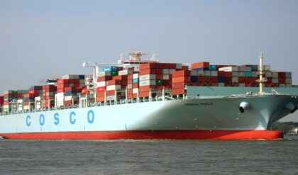 বিস্ফোরক পরিস্থিতি পারস্য উপসাগরে: মৃত্যু মিছিলে ২ ভারতীয়, মাঝ সমুদ্রে বন্দি ভারতের ২৮টি পণ্যবাহী জাহাজ!