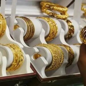 কিস্তি দিতে দেরি হলেই কি হাতছাড়া হবে গয়না? গোল্ড লোন নিয়ে ব্যাঙ্ক ও সংস্থার আসল নিয়ম জানুন