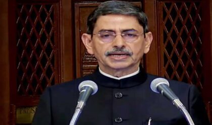 রাজভবনে শুরু ‘রবি’ উদয়! বাংলার নতুন রাজ্যপাল হিসেবে শপথ নিলেন প্রাক্তন IPS