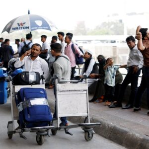 বন্ধ দুবাই এয়ারপোর্ট! আটকা পড়েছেন হাজার হাজার ভারতীয়, বাজছে যুদ্ধের সাইরেন