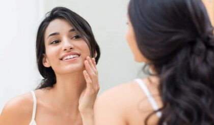 মুখে জ্বালাপোড়া ও লালচে ভাব? আপনার স্কিনকেয়ার রুটিনই হয়তো ত্বকের বারোটা বাজাচ্ছে!