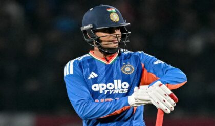 শ্রেষ্ঠত্বের স্বীকৃতি: বিসিসিআই বর্ষসেরা ক্রিকেটারের মুকুট শুভমন গিলের মাথায়, সচিনের পথে ‘দ্য প্রিন্স’