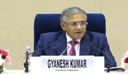 ইসিআই-তে বড় ধাক্কা? মোদী মনোনীত কমিশনারের পদত্যাগের দাবিতে দিল্লিতে শক্তিপ্রদর্শন তৃণমূলের!